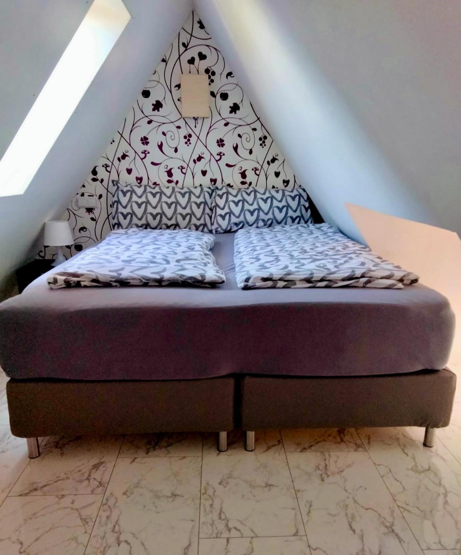 Dachgeschosswohnung-15Min Vom Europa Park Entfernt Kenzingen Extérieur photo